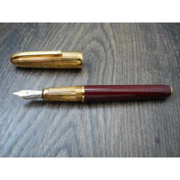 LOUIS CARTIER GOLD & LACQUE BORDEAUX 18K 2-TONE M NIB MAROON FOUNTAIN PEN