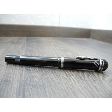 MONTBLANC AGATHA CHRISTIE 1993 Writers Limited Edition GOLD FOUNTAIN PEN MINT