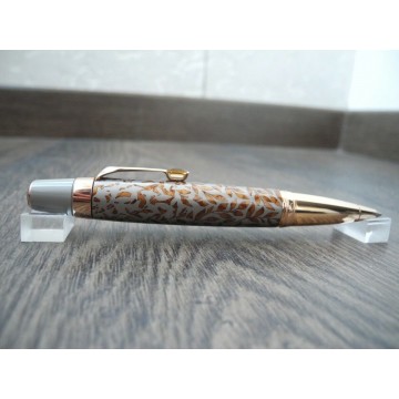 MONTBLANC BOHEME DOUE MOONGARDEN LEAF PATTERN COGNAC GEMSTONE GOLD BALLPOINT PEN