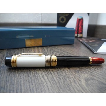 MONTBLANC PATRON OF ART LUCIANO PAVAROTTI LIMITED EDITION 4810 GOLD FOUNTAIN PEN