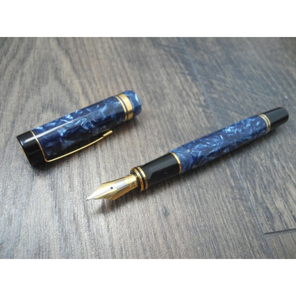 PARKER DUOFOLD 1888-1988 CENTENNIAL BLUE MARBLE 18K GOLD F nib FOUNTAIN PEN