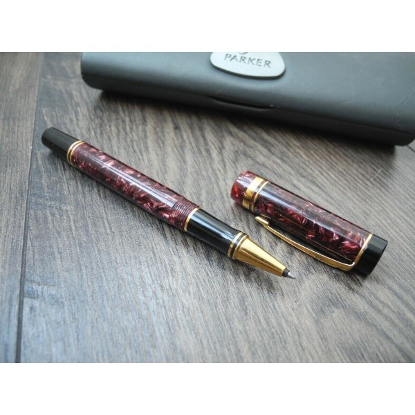 PARKER DUOFOLD INTERNATIONAL MAROON MARBLE & GOLD ROLLERBALL PEN BOX